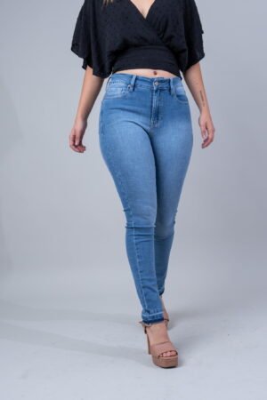 Jeans Skinny con Detalles de Lavanderia en la Basta