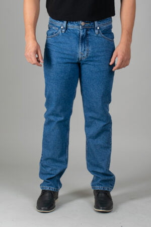 Jeans Clásico en Tela Rígida
