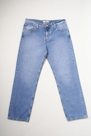 Jean Clasico En Tela Rigida